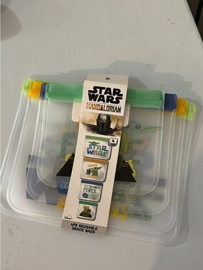 Star Wars Mandalorian Reusable Snack Bags with Green, Blue, Yellow Tabs